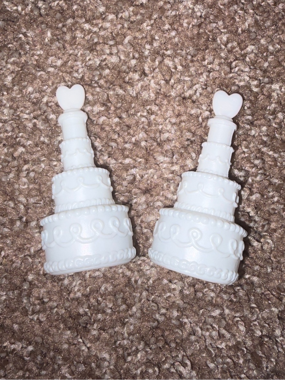 NWOT White Decorative Wedding Cake Toppers/Bubbles Set of 2